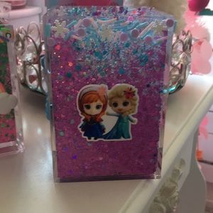 Kawaii makeup brush holder